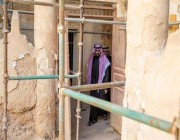 وزير الثقافة يتفقد مشروع ترميم وتأهيل مباني التراث العمراني بالرياض