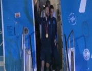 لحظة وصول منتخب الأرجنتين إلى بلاده حاملا كأس العالم