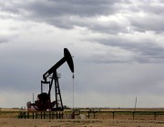 النفط يرتفع أكثر من دولارين وسط مخاوف بشأن الإمدادات الروسية
