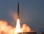 كوريا الشمالية تطلق صاروخا بالستيا “غير محدد”