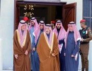 أمير الرياض يؤدي صلاة الميت على الأمير فيصل بن مقرن بن محمد بن مشاري (صور)