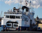 إيطاليا ترفض طلب سفينة بالرسو بميناء آمن بعد إنقاذ مهاجرين