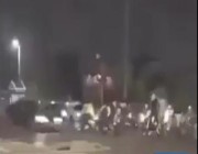 “أخبار24” تكشف ملابسات اصطدام “سيارة” بمجموعة دراجات نارية على كورنيش القطيف