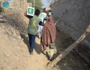 اجتماعي / مركز الملك سلمان للإغاثة يوزع 1.130 سلة غذائية في عدة مناطق بإقليم السند الباكستاني