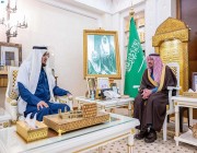 الأمير فيصل بن مشعل يتسلّم التقرير الختامي لمعرض القصيم للكتاب