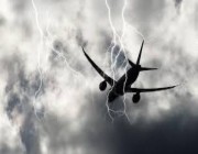 «المطبات الهوائية» تسبب الذعر للمسافرين ومصدر إزعاج للطائرة