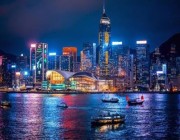 هونغ كونغ تنعش السياحة بتوزيع 500 ألف تذكرة طيران مجانية