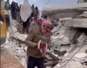 أم تلد طفلها تحت أنقاض الزلزال بسوريا وتفـارق الحياة (فيديو)