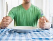 دراسة: تناول كمية أقل من الطعام يبطئ الشيخوخة ويقلل خطر الوفاة المبكرة