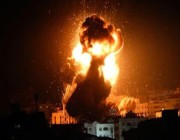 انفجارات تهز غزة وإسرائيل تقول إنها قصفت مصنع صواريخ لحماس