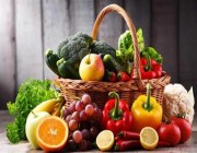 نصائح عند شراء وغسل الخضراوات والفواكه للوقاية من الأمراض المنقولة بها