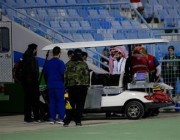 “الشنقيطي” يغادر مباراة الاتحاد والاتفاق عبر سيارة الإسعاف