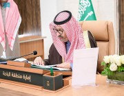 أمير الباحة يُناقش مشاريع بلدية محافظة المندق