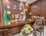 الأمير عبدالعزيز بن سعد يستقبل مدير شرطة المنطقة