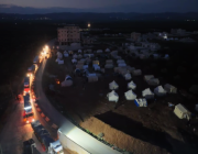 عبور 11 شاحنة بـ104 أطنان مواد إغاثية مقدمة من المملكة إلى سوريا