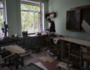 في قرية أوكرانية.. أستاذ يحوّل منزله إلى مدرسة
