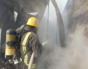 الدفاع المدني يخمد حريقاً في أحد المستودعات بحريملاء