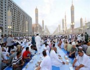 السماح لمقدم إفطار رمضان بالمسجد النبوي بتوزيع الوجبات بنفسه أو عبر شركات