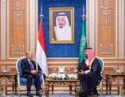 ولي العهد يجتمع مع رئيس مجلس القيادة الرئاسي اليمني ويستعرضان مستجدات الأوضاع على الساحة اليمنية