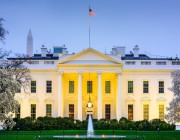 البيت الأبيض يدعو المركزي الأمريكي إلى “التقاط الأنفاس” بشأن رفع أسعار الفائدة