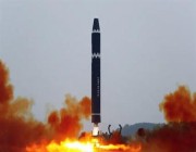كوريا الشمالية تُطلق صاروخاً باليستياً عابرا للقارات قبيل القمة اليابانية الكورية