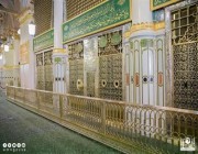 “السديس” يُدشن الحاجز النحاسي المذهب المحيط بالمقصورة الشريفة في المسجد النبوي
