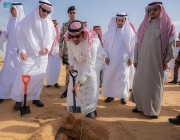 أمير القصيم يطلع على مشروع شركة المياه الوطنية لاستزراع مليون شجرة في واحة بريدة