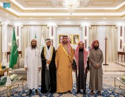 الأمير فيصل بن نواف يتسلّم التقرير السنوي لجمعية البِر بالجوف