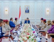 رئيس الوزراء اليمني يؤكد الاهتمام ببناء جيش قوي