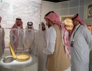 وزير “الشؤون الاسلامية” يشيد بمعرض “بينالي للفنون الإسلامية”