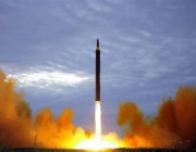 كوريا الشمالية تطلق صاروخاً باليستياً واليابان تحذر سكان هوكايدو