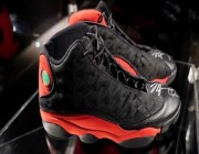 “الأغلى في العالم”.. بيع حذاء أسطورة كرة السلة مايكل جوردان بـ 2.2 مليون دولار