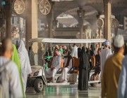 أكثر من 383 ألف مستفيد من خدمة عربات التنقل بالمسجد النبوي منذ بداية شهر رمضان المبارك