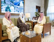 أمير منطقة الرياض يستقبل رئيس المحكمة العامة بالمنطقة