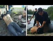 إنقاذ حياة رجل علق داخل سيارته التي غرقت في المياه بولاية فلوريدا