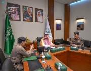 الأمير عبدالعزيز بن سعد يطلع على عرض الجهود الأمنية بالمنطقة