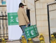 مركز الملك سلمان للإغاثة يوزع أكثر من 90 طناً من السلال الغذائية لأسر اللاجئين السوريين والفلسطينيين في لبنان