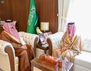 أمير حائل يستقبل رئيس جامعة الأمير محمد بن فهد