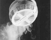 “الدفاع المدني” يؤكدُ أهميةَ كواشف الدخان في الإنذار المبكر عن الحرائق