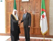 رئيس مجلس الشورى يلتقي وزير الخارجية الجزائري