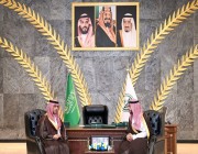 سعود بن نهار يلتقي وزيرَ الشؤون البلدية والإسكان