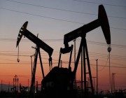 النفط يسجل سادس زيادة أسبوعية بعد القرارات السعودية