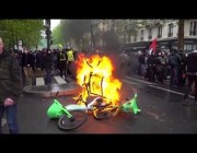 متظاهرون يشعلون حرائق في باريس احتجاجاً على سياسات “ماكرون”