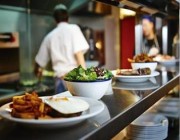 العمال المرضى يتسببون في 40% من حالات التسمم بالمطاعم