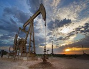 النفط يتجه لتسجيل أول زيادة شهرية في 2023