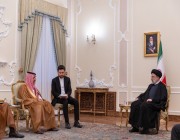 وزير الخارجية يبحث مع الرئيس الإيرني تعزيز العلاقات بين البلدين