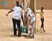 "سلمان للإغاثة" يُداوي غامبيا.. ويُعين السودان