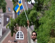 السويد تعيد النظر في تصريح إقامة لاجئ عراقي أحرق نسخة من القرآن