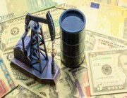 النفط في "صعود" والدولار يتراجع