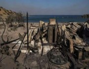 النيران تحول جزر اليونان لأرض محروقة.. “لؤلؤة المتوسط” تعاني